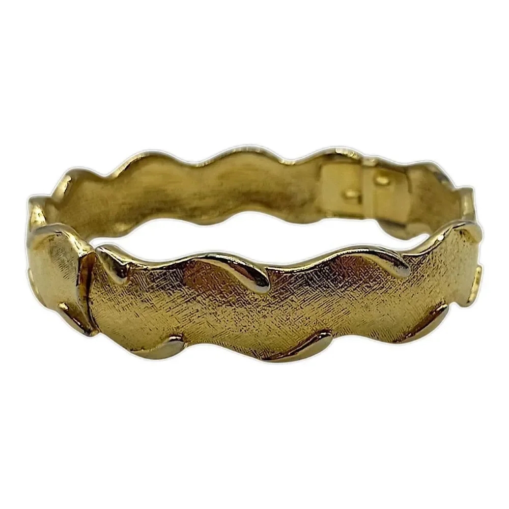 Vintage Clamper Bracelet Bangle Cuff Wave Crown Design Gold Tone Baroque Regency